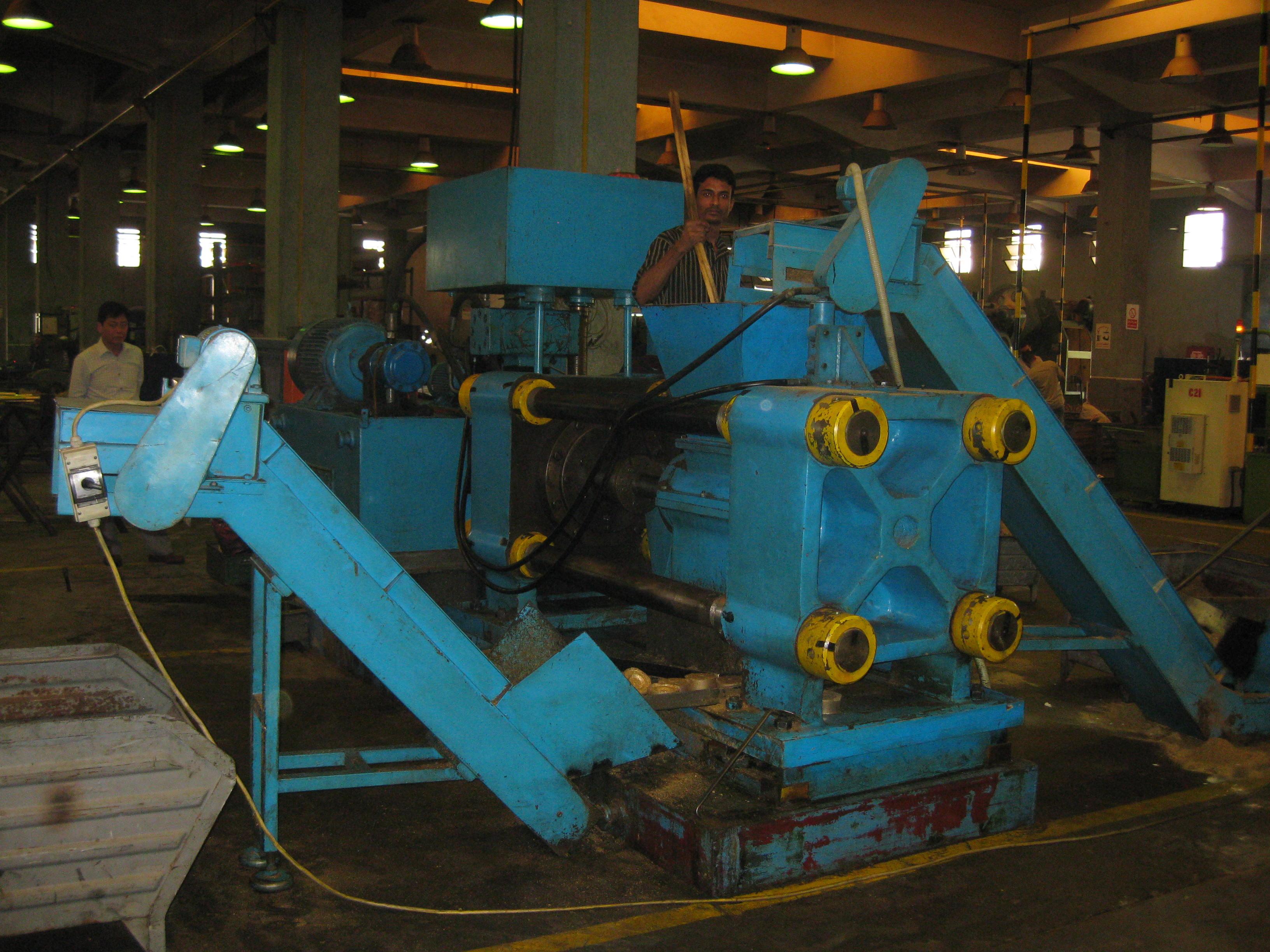 Y83-230 hydraulic briquetting machine recycle brass chips in Egypt
