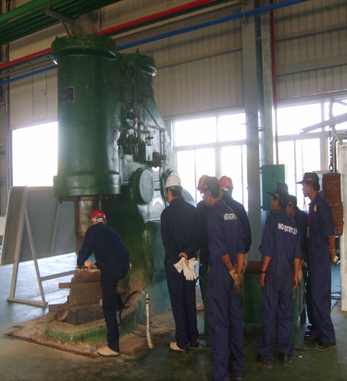 Anyang C41-1000kg  bigger pneumatic hammer in Burma