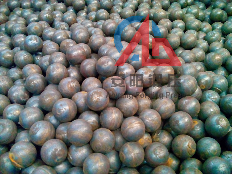 40mm rolled grinding steel balls made on steel ball hot rolling line