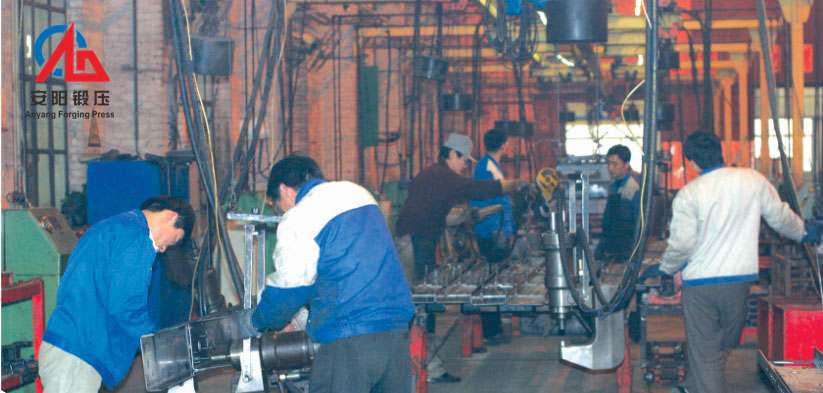 clutch plate riveting machine in Huayang Kaima