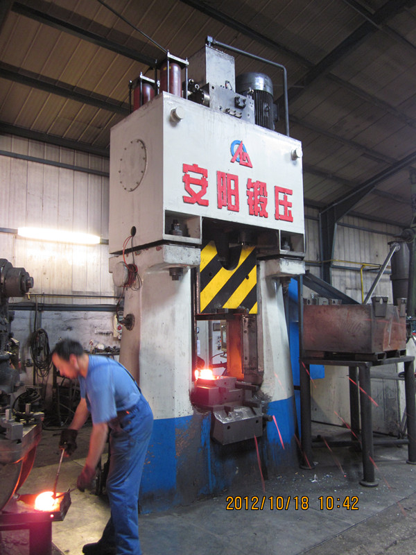 31.5kj CNC Fully hydraulic closed die forging hammer in Slovenia