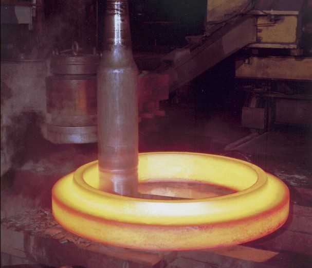 ring made on vertial ring rolling forging machine