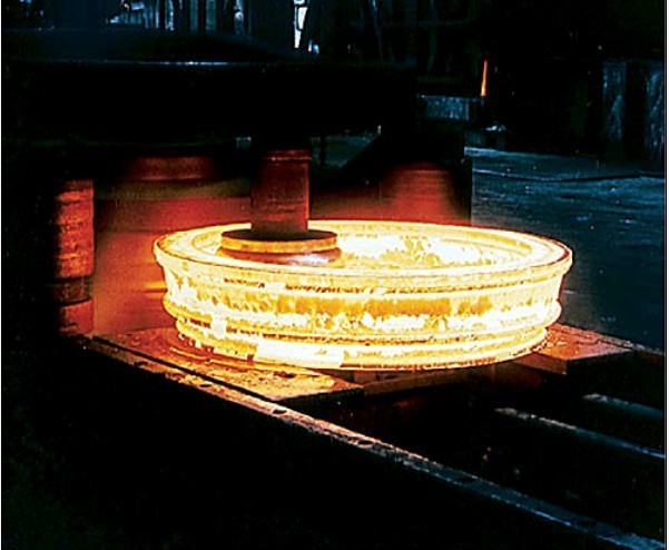 complicated ring made on mandrel forging ring making machine